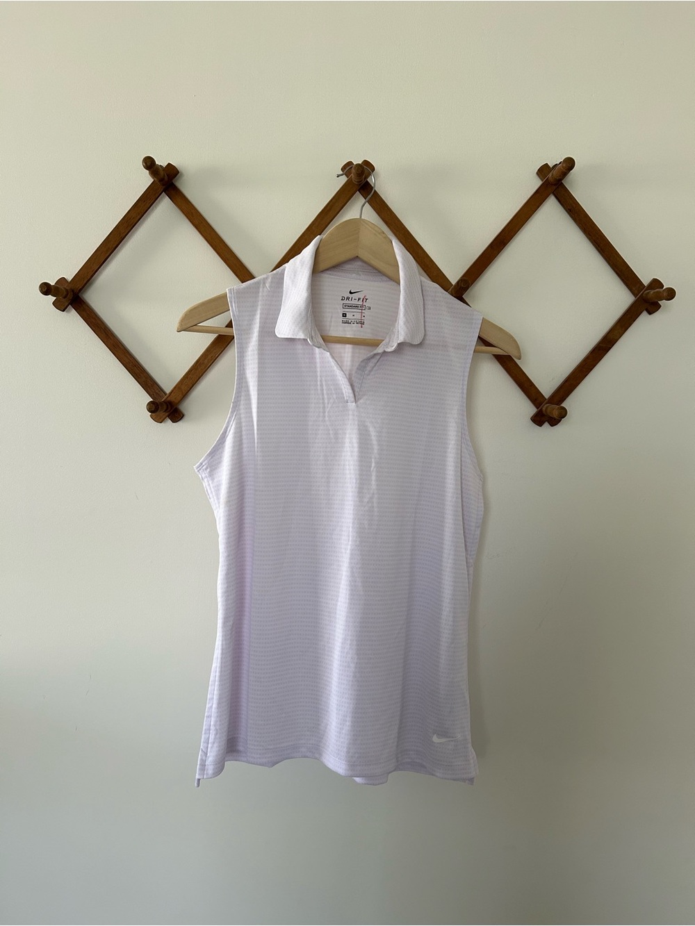 Nike Women's Sleeveless Polo Tank Top in Light Lavender